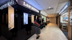 Lucky Plaza (D9), Retail #495670621